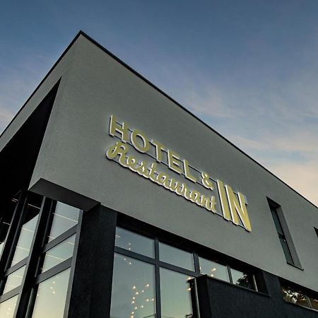 Hotel In Zepce ภายนอก รูปภาพ