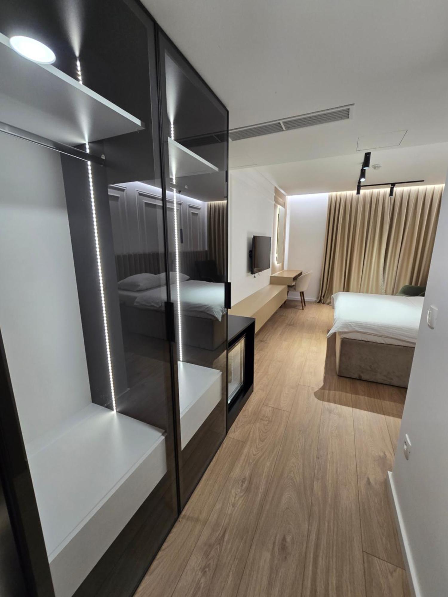 Hotel In Zepce ภายนอก รูปภาพ