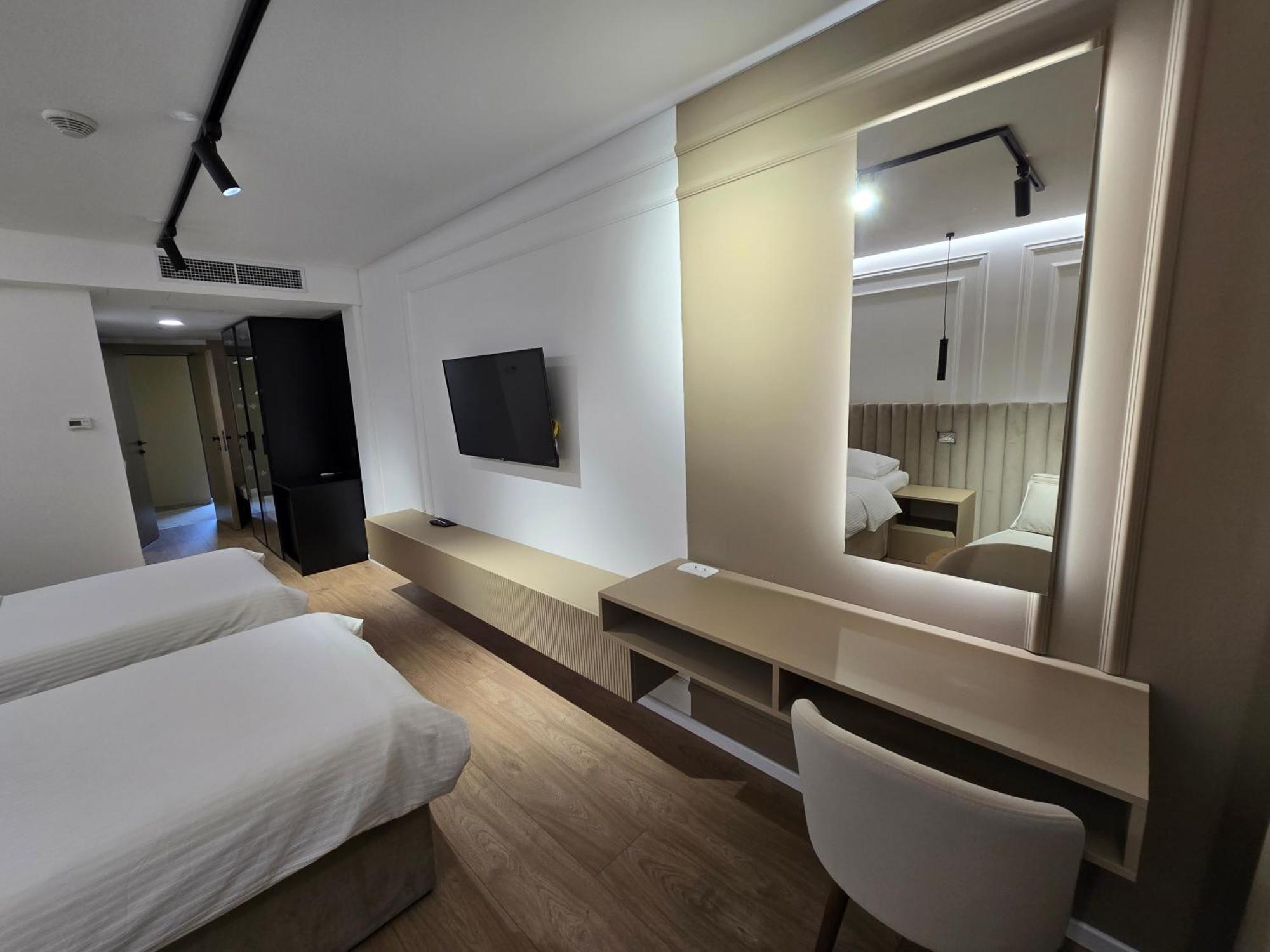 Hotel In Zepce ภายนอก รูปภาพ