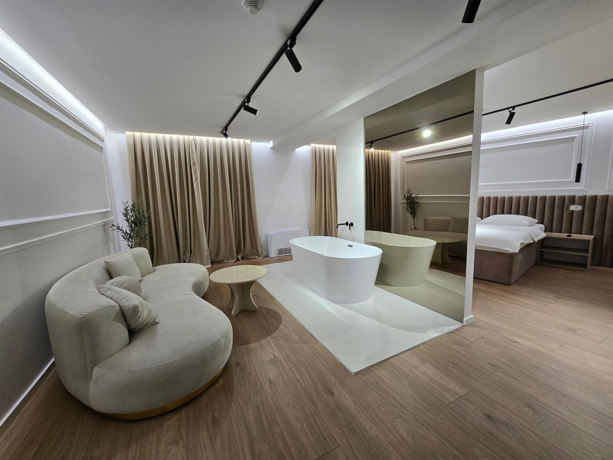 Hotel In Zepce ภายนอก รูปภาพ